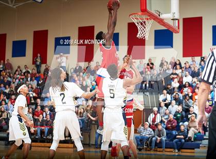 Thumbnail 1 in Spartanburg Day's Zion Williamson  photogallery.