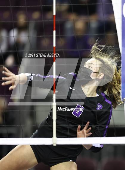 Thumbnail 3 in Sterling vs Lutheran (CHSAA 3A 1st Round) photogallery.