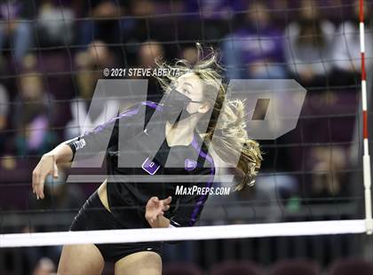 Thumbnail 2 in Sterling vs Lutheran (CHSAA 3A 1st Round) photogallery.