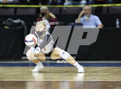 Thumbnail 1 in Sterling vs Lutheran (CHSAA 3A 1st Round) photogallery.