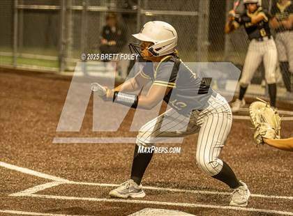 Thumbnail 3 in Lincoln Southeast @ Standing Bear photogallery.
