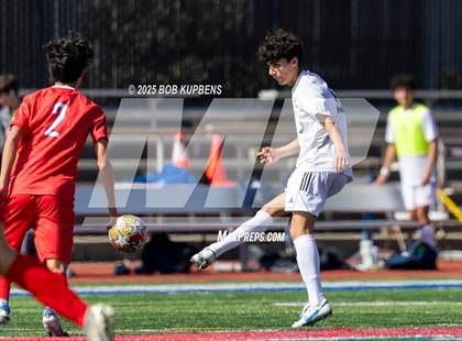 Thumbnail 2 in Carlmont vs. St. Ignatius College Preparatory (CCS Division II Round 1) photogallery.
