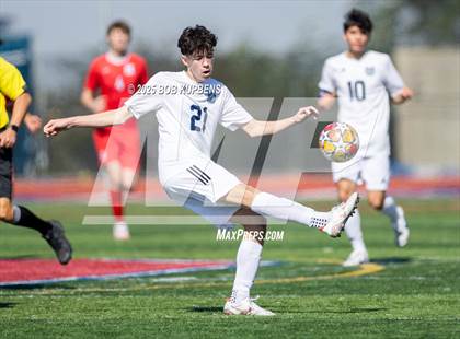 Thumbnail 2 in Carlmont vs. St. Ignatius College Preparatory (CCS Division II Round 1) photogallery.