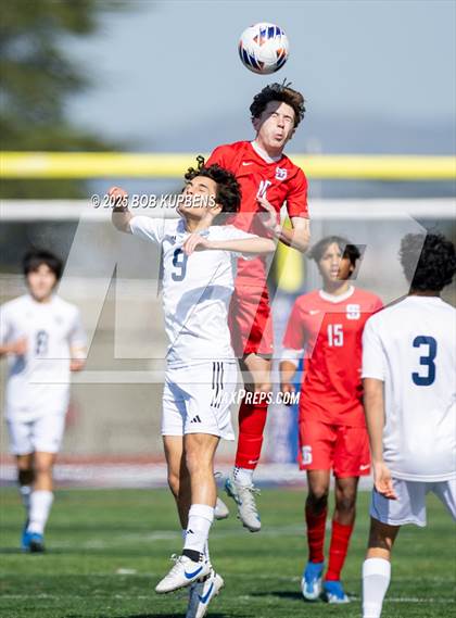 Thumbnail 1 in Carlmont vs. St. Ignatius College Preparatory (CCS Division II Round 1) photogallery.