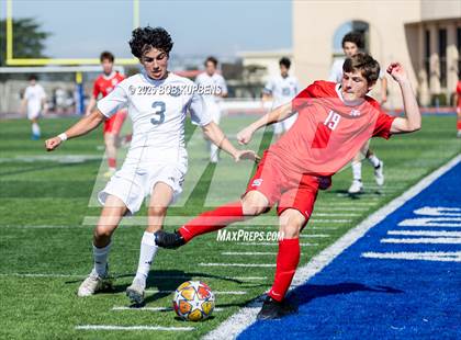 Thumbnail 2 in Carlmont vs. St. Ignatius College Preparatory (CCS Division II Round 1) photogallery.