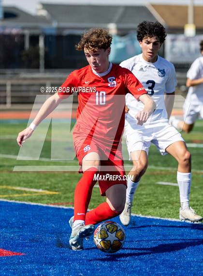 Thumbnail 3 in Carlmont vs. St. Ignatius College Preparatory (CCS Division II Round 1) photogallery.