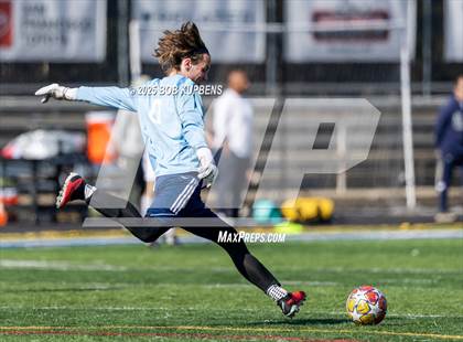 Thumbnail 1 in Carlmont vs. St. Ignatius College Preparatory (CCS Division II Round 1) photogallery.