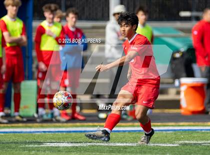 Thumbnail 3 in Carlmont vs. St. Ignatius College Preparatory (CCS Division II Round 1) photogallery.