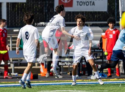 Thumbnail 2 in Carlmont vs. St. Ignatius College Preparatory (CCS Division II Round 1) photogallery.