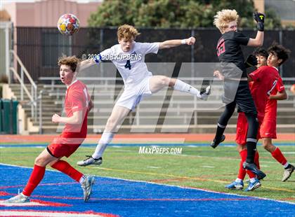 Thumbnail 2 in Carlmont vs. St. Ignatius College Preparatory (CCS Division II Round 1) photogallery.