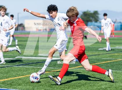 Thumbnail 3 in Carlmont vs. St. Ignatius College Preparatory (CCS Division II Round 1) photogallery.