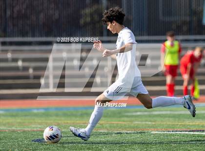 Thumbnail 1 in Carlmont vs. St. Ignatius College Preparatory (CCS Division II Round 1) photogallery.