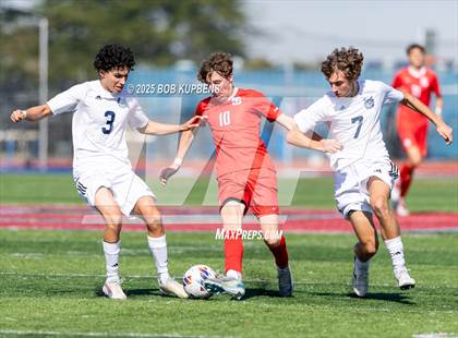 Thumbnail 3 in Carlmont vs. St. Ignatius College Preparatory (CCS Division II Round 1) photogallery.