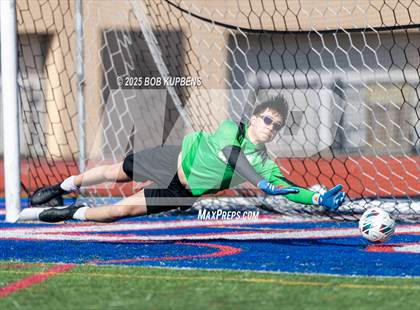 Thumbnail 2 in Carlmont vs. St. Ignatius College Preparatory (CCS Division II Round 1) photogallery.