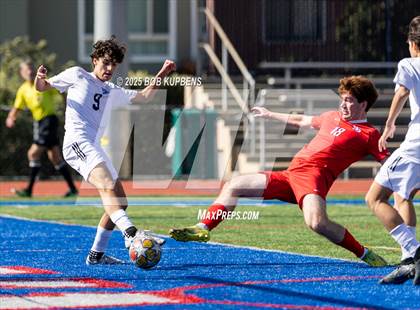 Thumbnail 1 in Carlmont vs. St. Ignatius College Preparatory (CCS Division II Round 1) photogallery.