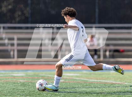 Thumbnail 1 in Carlmont vs. St. Ignatius College Preparatory (CCS Division II Round 1) photogallery.