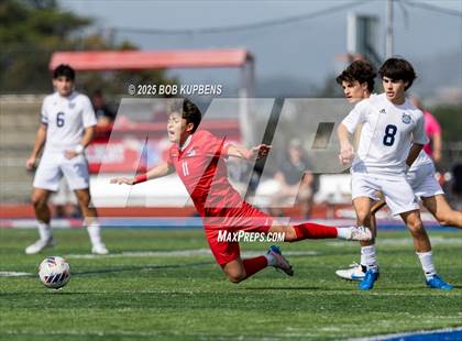 Thumbnail 1 in Carlmont vs. St. Ignatius College Preparatory (CCS Division II Round 1) photogallery.