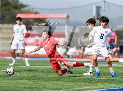 Thumbnail 2 in Carlmont vs. St. Ignatius College Preparatory (CCS Division II Round 1) photogallery.
