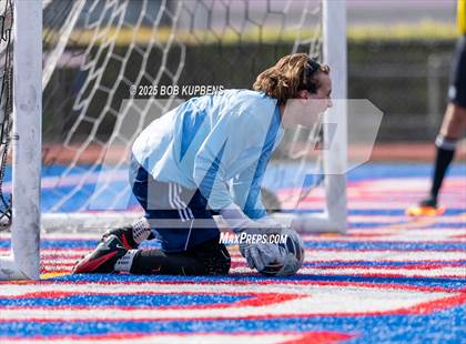 Thumbnail 2 in Carlmont vs. St. Ignatius College Preparatory (CCS Division II Round 1) photogallery.