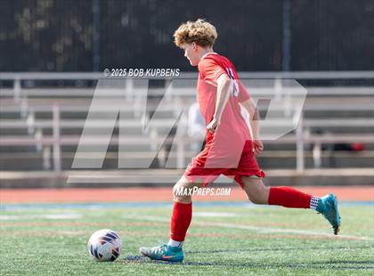 Thumbnail 2 in Carlmont vs. St. Ignatius College Preparatory (CCS Division II Round 1) photogallery.