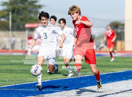Thumbnail 2 in Carlmont vs. St. Ignatius College Preparatory (CCS Division II Round 1) photogallery.