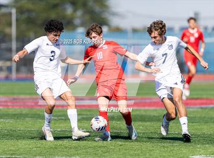 Thumbnail 2 in Carlmont vs. St. Ignatius College Preparatory (CCS Division II Round 1) photogallery.