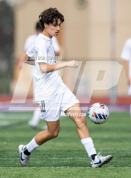 Thumbnail 2 in Carlmont vs. St. Ignatius College Preparatory (CCS Division II Round 1) photogallery.