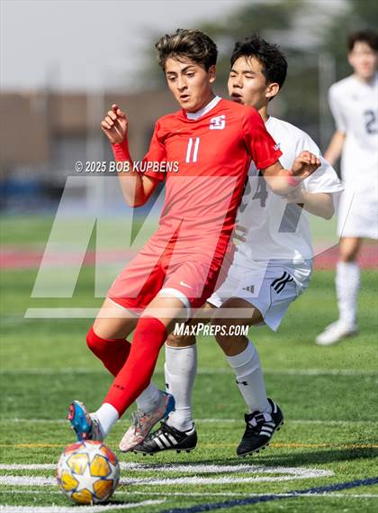 Thumbnail 1 in Carlmont vs. St. Ignatius College Preparatory (CCS Division II Round 1) photogallery.