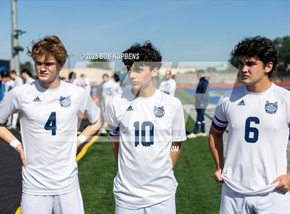 Thumbnail 3 in Carlmont vs. St. Ignatius College Preparatory (CCS Division II Round 1) photogallery.