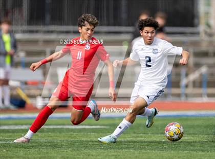 Thumbnail 2 in Carlmont vs. St. Ignatius College Preparatory (CCS Division II Round 1) photogallery.