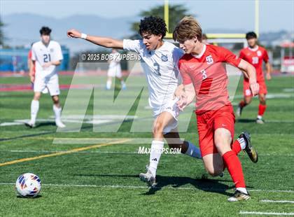 Thumbnail 3 in Carlmont vs. St. Ignatius College Preparatory (CCS Division II Round 1) photogallery.