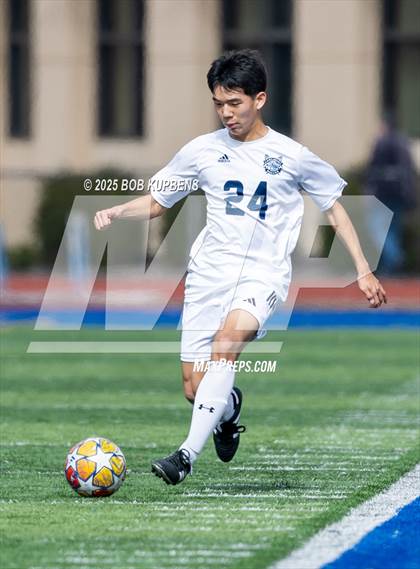 Thumbnail 3 in Carlmont vs. St. Ignatius College Preparatory (CCS Division II Round 1) photogallery.