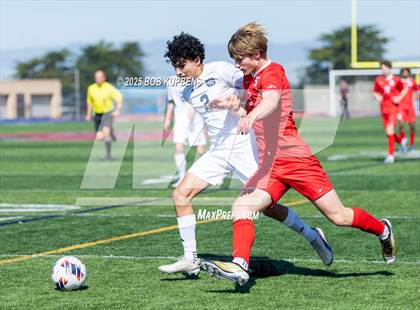 Thumbnail 1 in Carlmont vs. St. Ignatius College Preparatory (CCS Division II Round 1) photogallery.