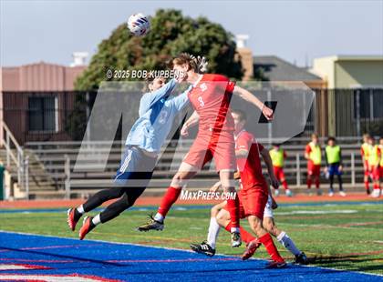 Thumbnail 2 in Carlmont vs. St. Ignatius College Preparatory (CCS Division II Round 1) photogallery.