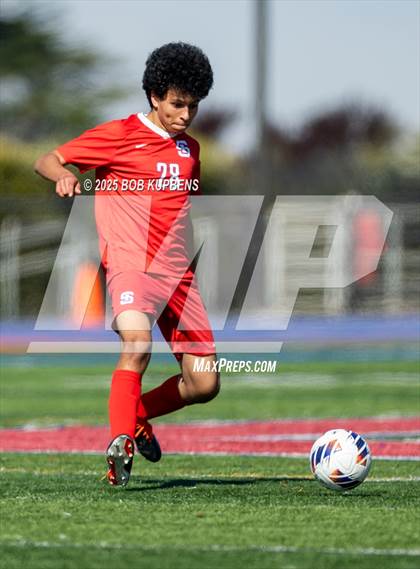 Thumbnail 2 in Carlmont vs. St. Ignatius College Preparatory (CCS Division II Round 1) photogallery.