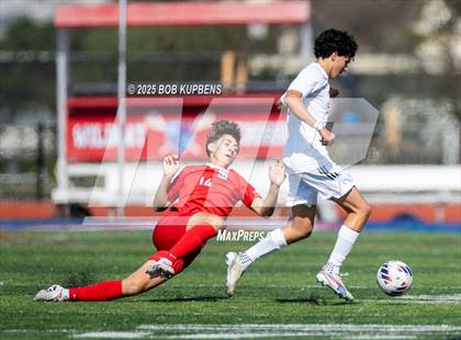Thumbnail 3 in Carlmont vs. St. Ignatius College Preparatory (CCS Division II Round 1) photogallery.