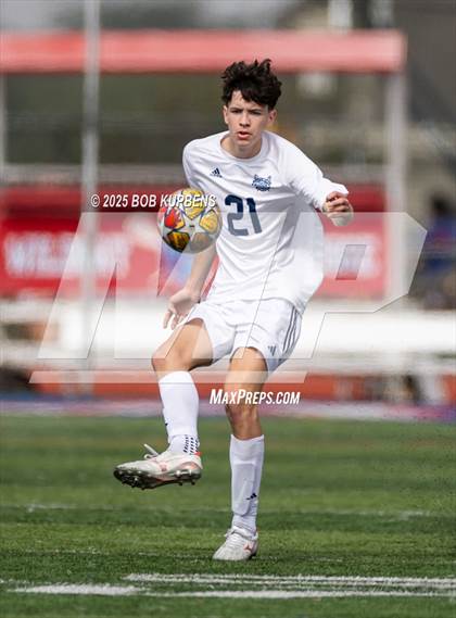 Thumbnail 2 in Carlmont vs. St. Ignatius College Preparatory (CCS Division II Round 1) photogallery.