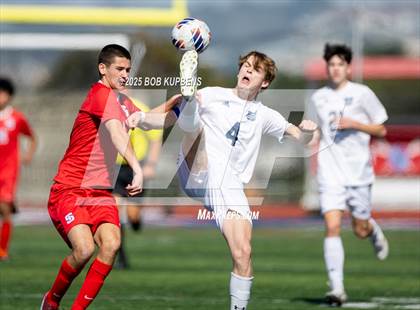 Thumbnail 2 in Carlmont vs. St. Ignatius College Preparatory (CCS Division II Round 1) photogallery.