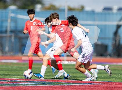 Thumbnail 2 in Carlmont vs. St. Ignatius College Preparatory (CCS Division II Round 1) photogallery.