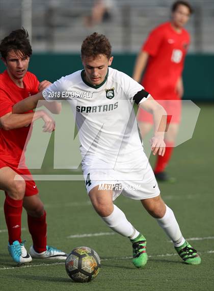 Thumbnail 3 in Burlingame @ De La Salle (CIF NorCal Regional D1 Quarterfinal) photogallery.