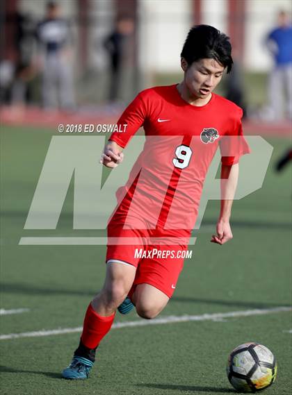 Thumbnail 3 in Burlingame @ De La Salle (CIF NorCal Regional D1 Quarterfinal) photogallery.