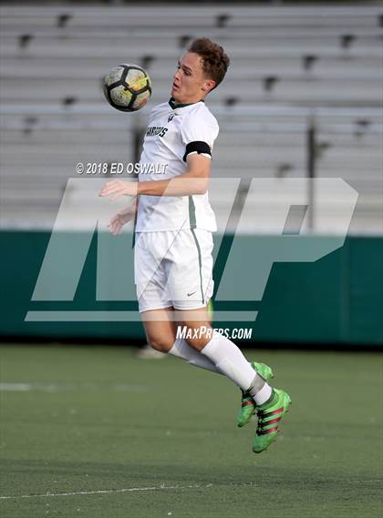 Thumbnail 3 in Burlingame @ De La Salle (CIF NorCal Regional D1 Quarterfinal) photogallery.