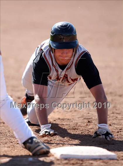 Thumbnail 3 in Honeoye vs. Warsaw (Section 5 Class CC Semifinal) photogallery.