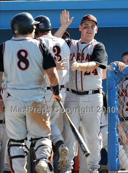 Thumbnail 1 in Honeoye vs. Warsaw (Section 5 Class CC Semifinal) photogallery.