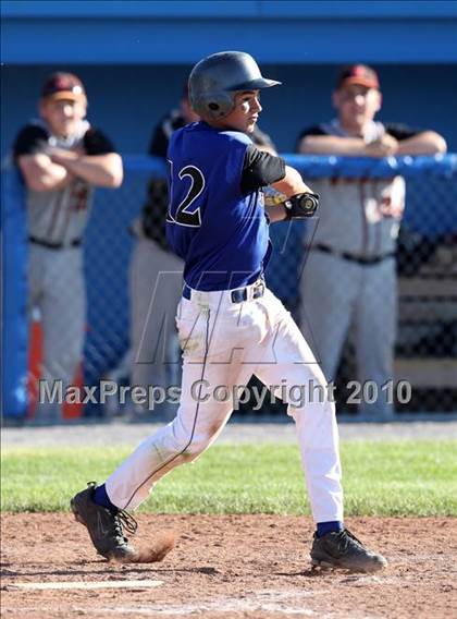 Thumbnail 2 in Honeoye vs. Warsaw (Section 5 Class CC Semifinal) photogallery.