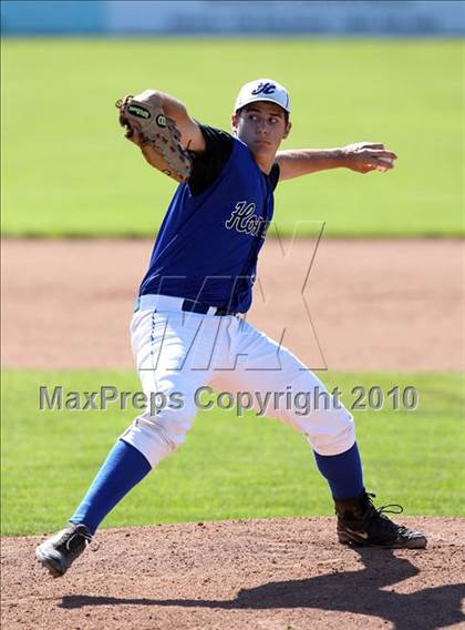 Thumbnail 2 in Honeoye vs. Warsaw (Section 5 Class CC Semifinal) photogallery.