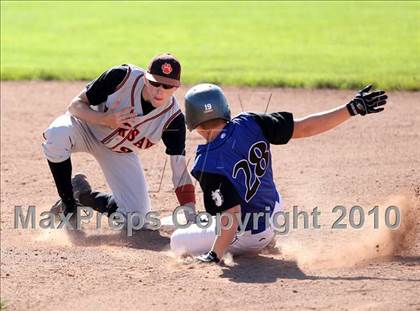 Thumbnail 3 in Honeoye vs. Warsaw (Section 5 Class CC Semifinal) photogallery.