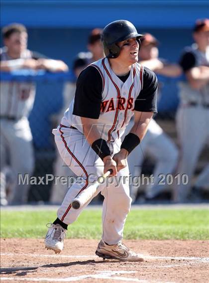 Thumbnail 1 in Honeoye vs. Warsaw (Section 5 Class CC Semifinal) photogallery.