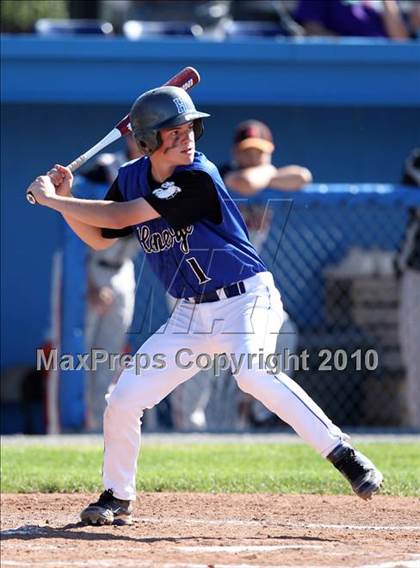 Thumbnail 2 in Honeoye vs. Warsaw (Section 5 Class CC Semifinal) photogallery.