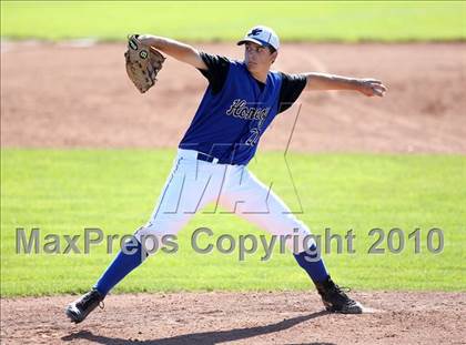 Thumbnail 3 in Honeoye vs. Warsaw (Section 5 Class CC Semifinal) photogallery.
